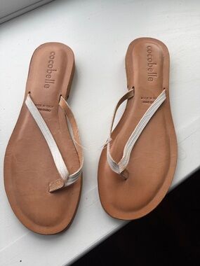 Cocobelle Tan Leather Flip Sandals with Cream Straps